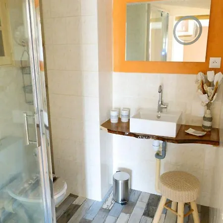 Bed & Breakfast Au Coeur Du Marais